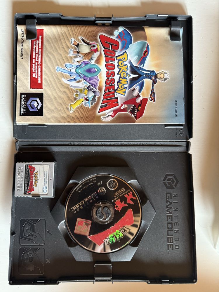 Pokémon Colosseum com cartão de memória