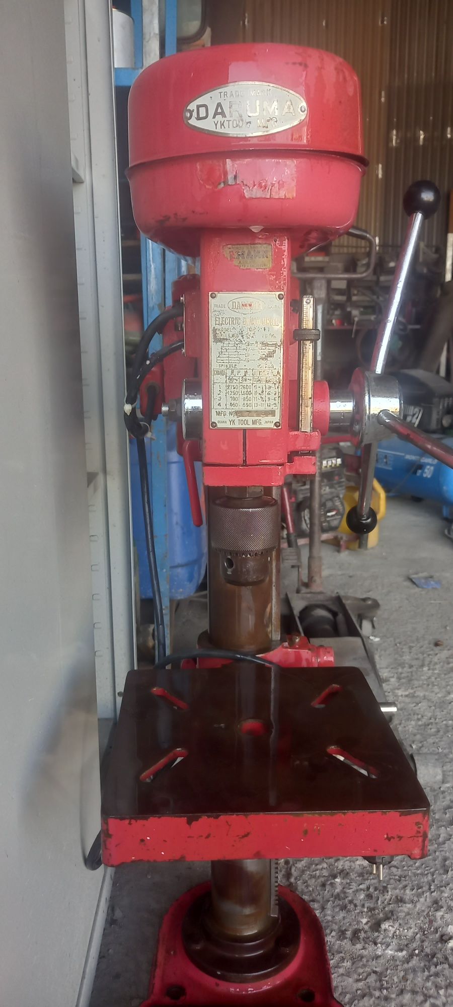 Engenho de bancada ,profiçional ,com pouco uso!