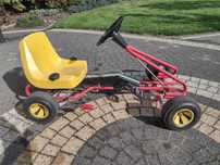 Gokart na pedały Rolly Toys.