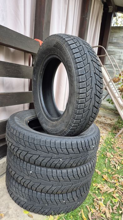 Шини Hankook 
175/70/R14 88 т
Made korea
Рік 23