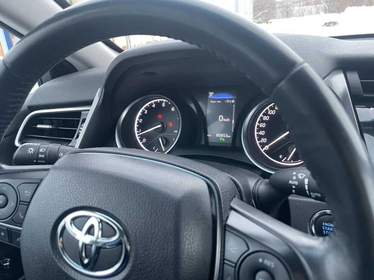Продам Toyota Camry 2019