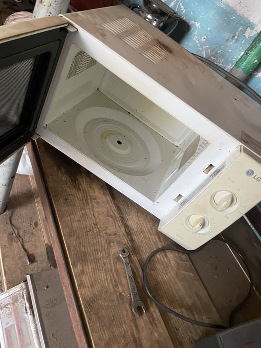 Микроволновка LG рабочая