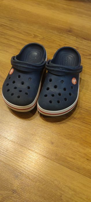 Продам crocs оригінальні