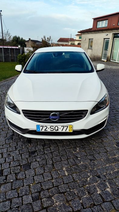 Volvo V60 D4 Momentum Eco