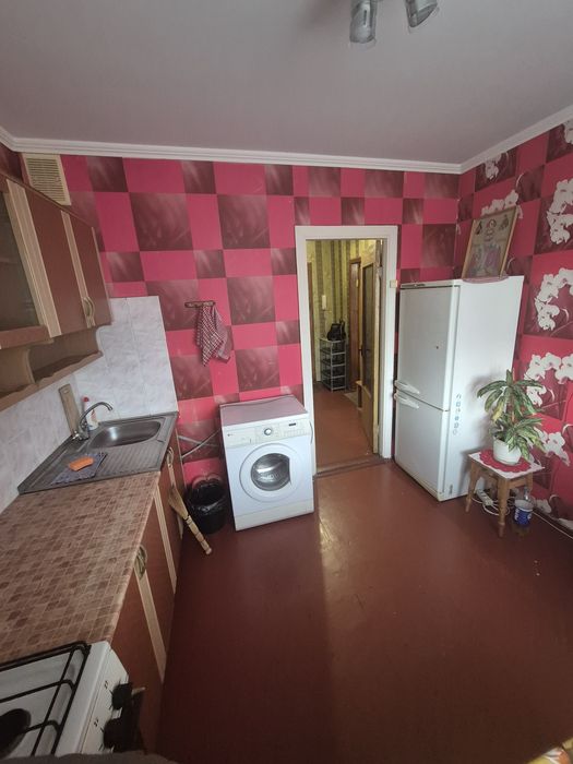 Пропонується в оренду 1-кімнатна квартира.Митниця.