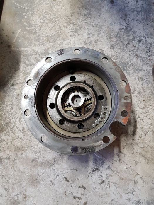 Zwolnica do koparki CAT 212