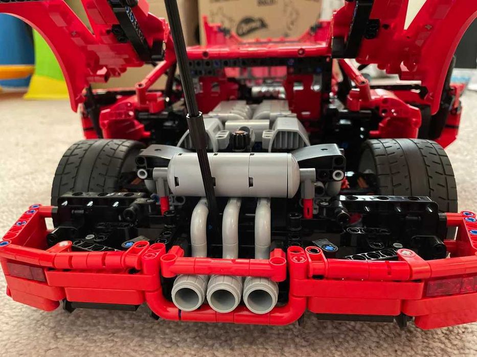 Конструктор Technic Ferrari F40. 1:8 4026 деталей