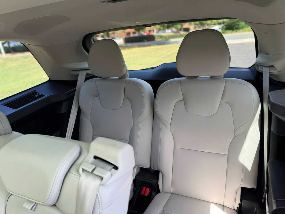 Volvo XC90      2018