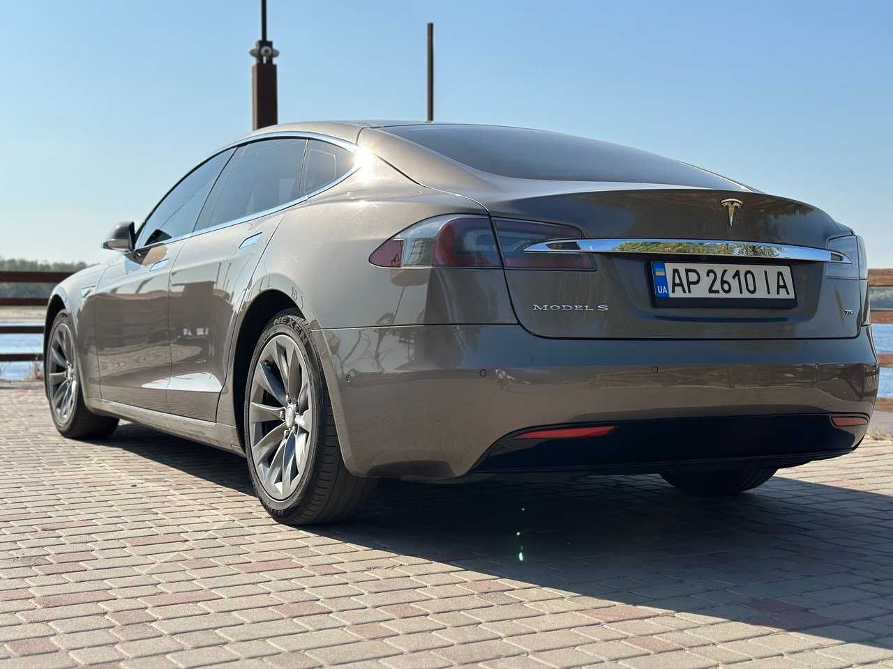 Продам Tesla Model S 2016