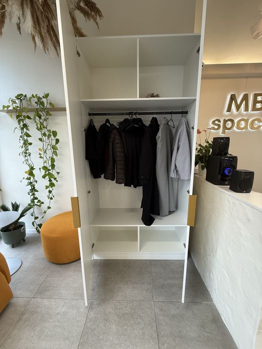 Шафа для верхнього одягу