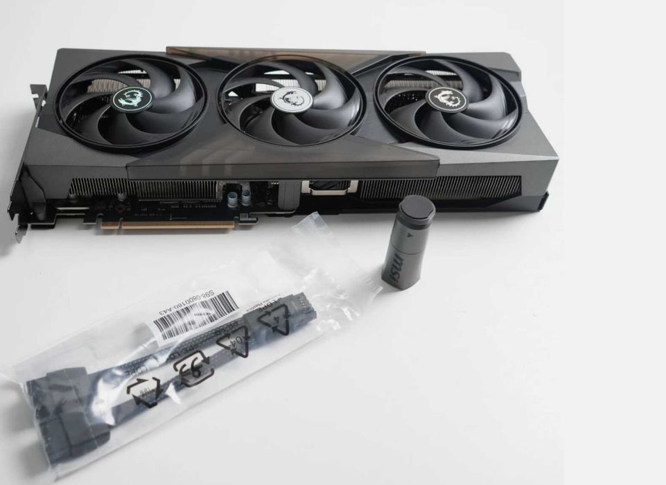 GeForce RTX 5070 GAMING Trio OC