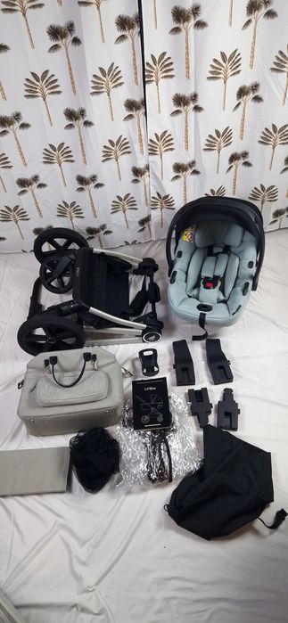 Wózek Venicci Tinum Upline 3w1