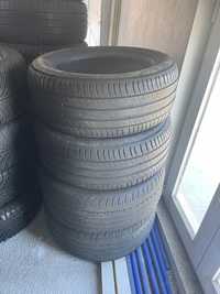 Pneus 235/55 R17