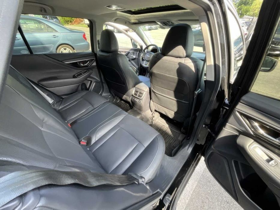 Subaru Outback Limited      2020