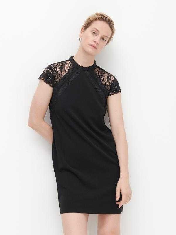 Чорна сукня з мереживними рукавами, reserved