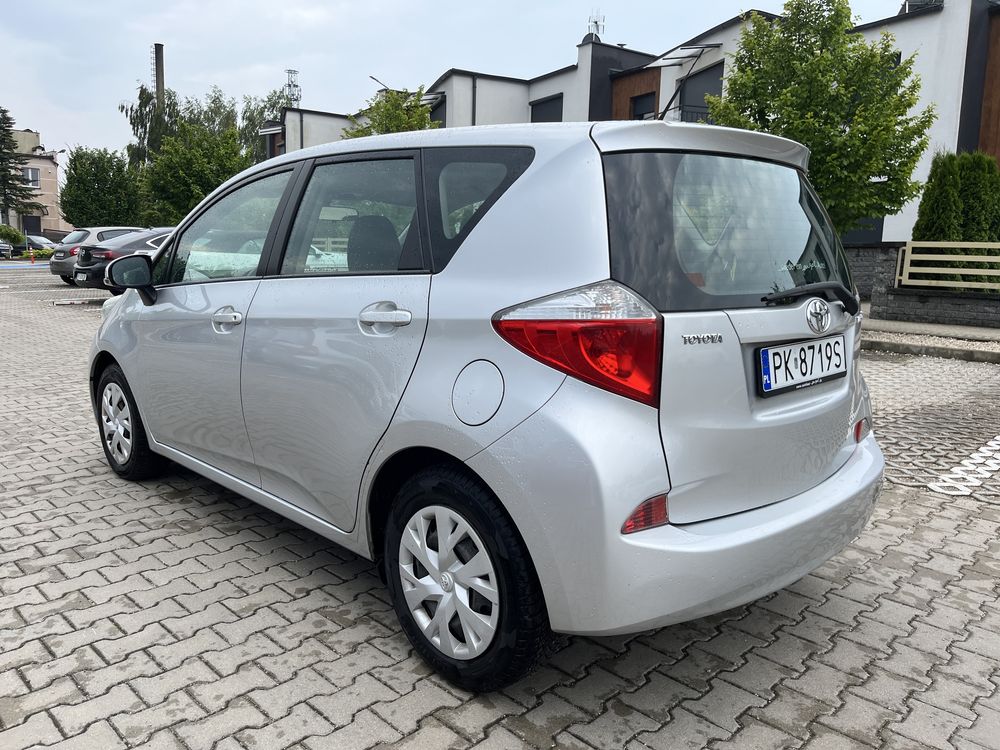 Toyota Verso S*2011r**1.3 VVTI**Bezwypadkowy**pełna historia serwisowa
