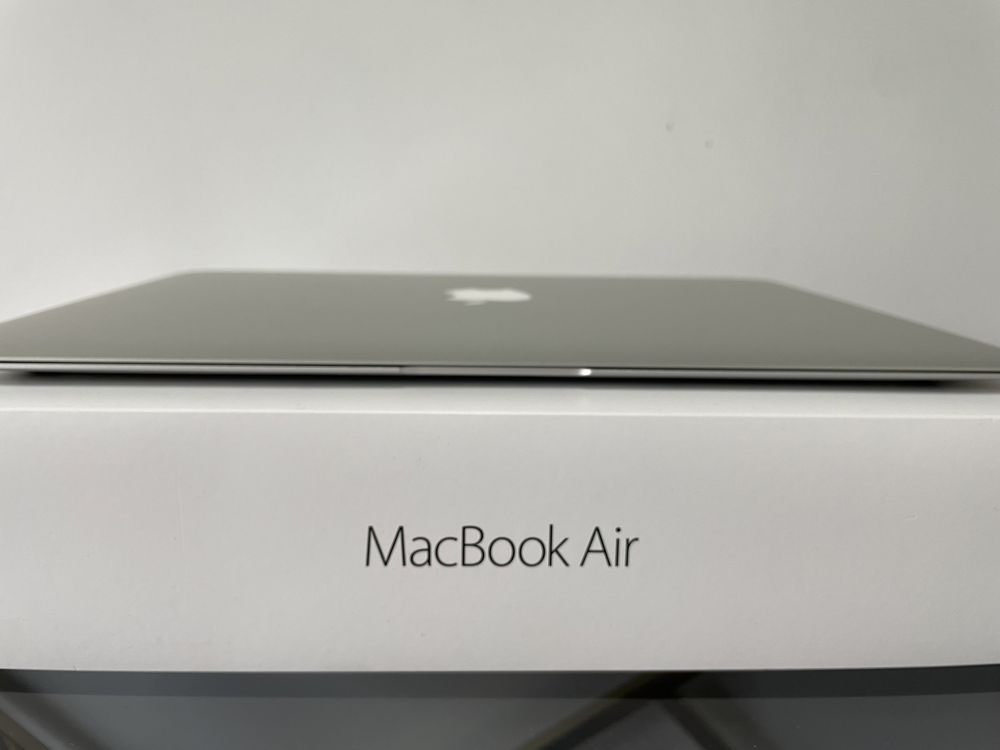 MacBook Air 13-inch