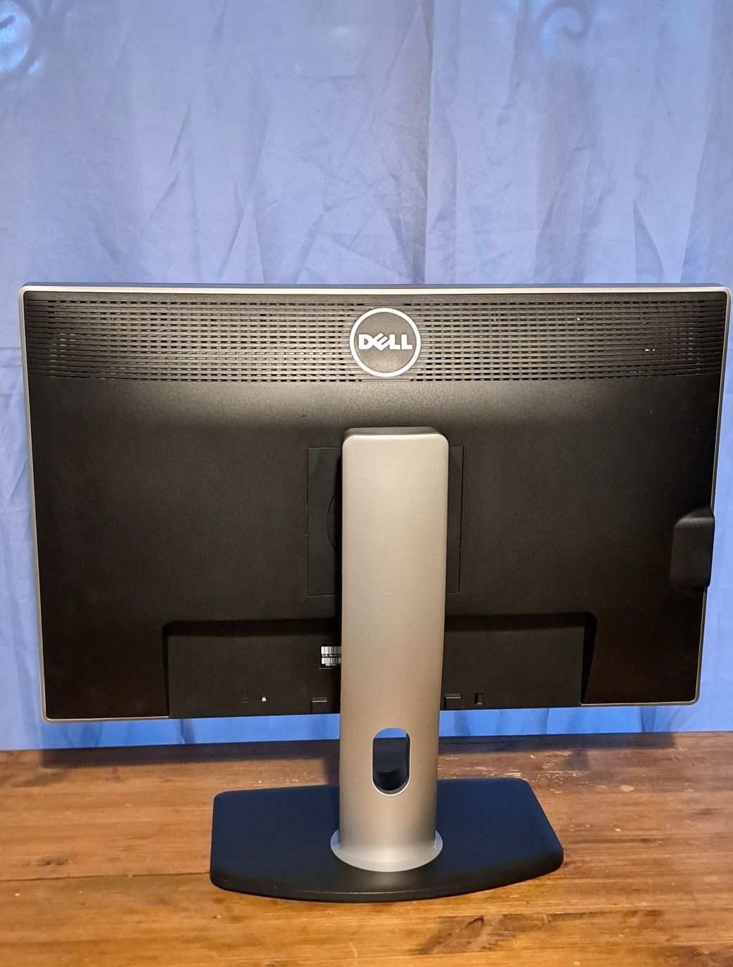 Монітор Dell Ultrasharp U2412Mb/ WUXGA (1920x1200 )/IPS/24 Дюйма
Моніт