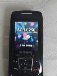 Telefon komórkowy Samsung, model: SGH-E250.