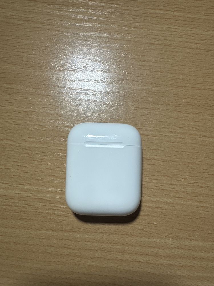 Airpods 2 oryginalne {uszkodzona prawa słuchawka}