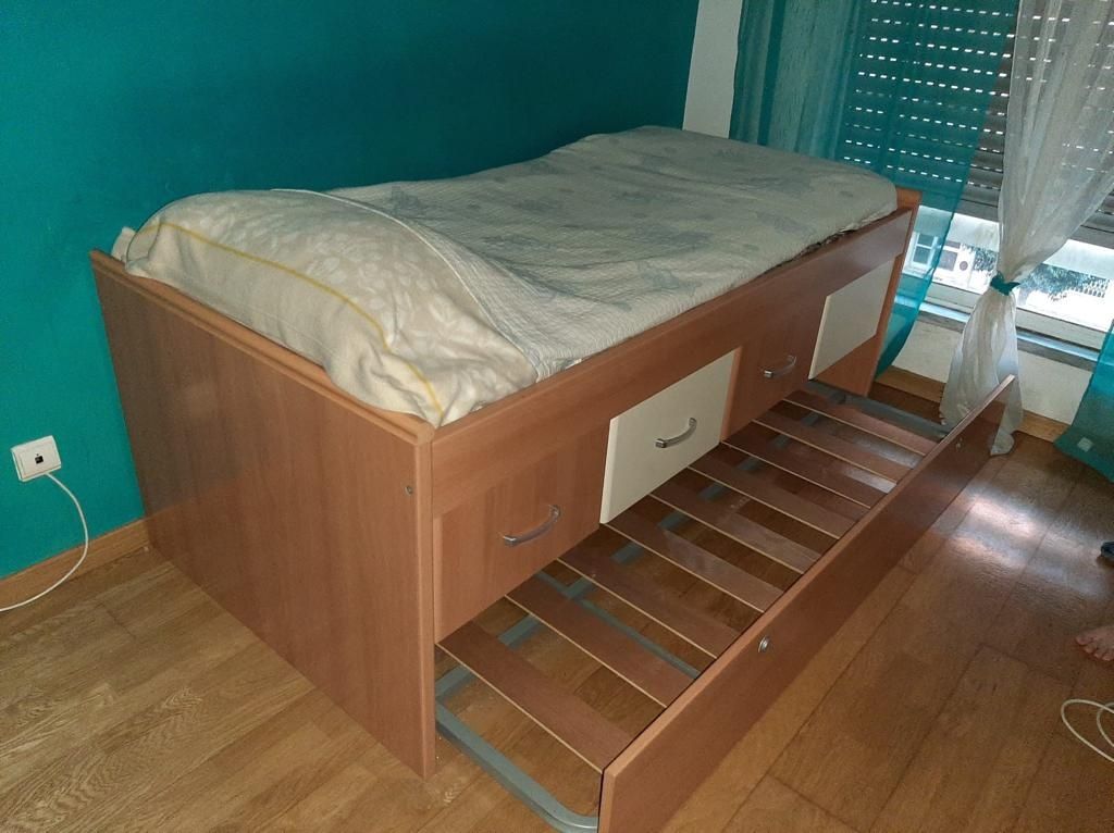 Cama,Estante,Roupeiro