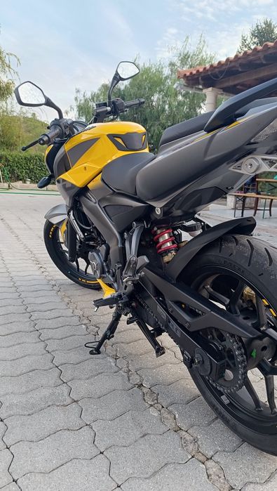 Bajaj pulsar ns 200 ABS nova