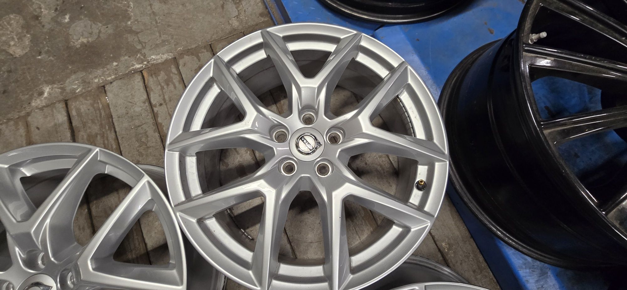 Felgi aluminiowe 18 5x108 et50 Volvo xc60 xc40 xc90 v40 v90