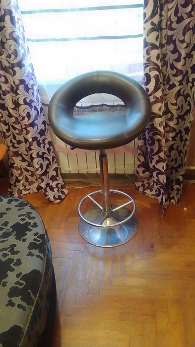 Стілец для бровиста