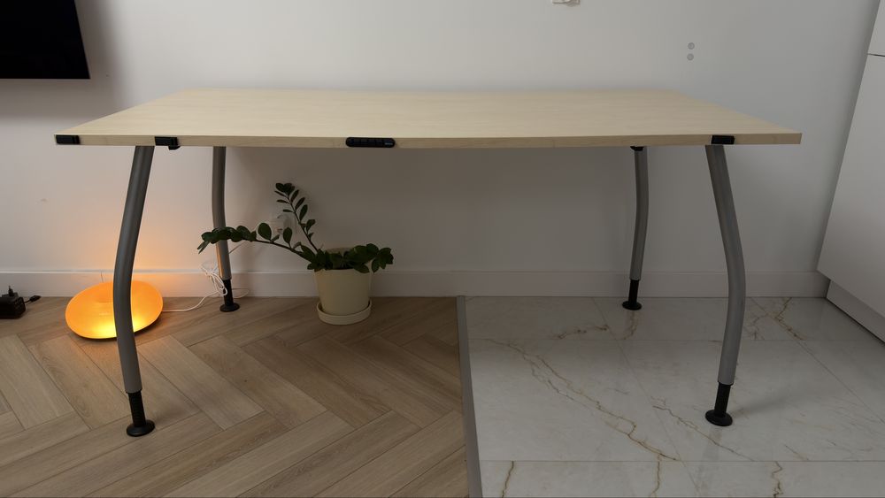 Biurko - 160 cm x 80 cm (regulowane nogi)