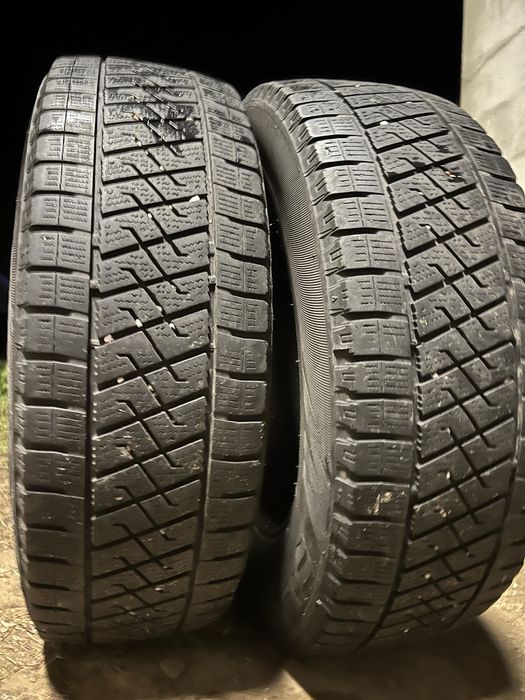 Продам шини зимові Lassa 215/65R16C.