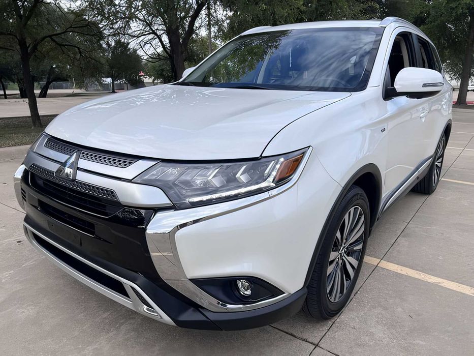 Mitsubishi Outlander      2019