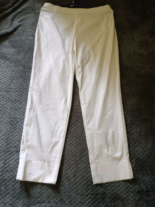 Брюки жіночі білі джинси