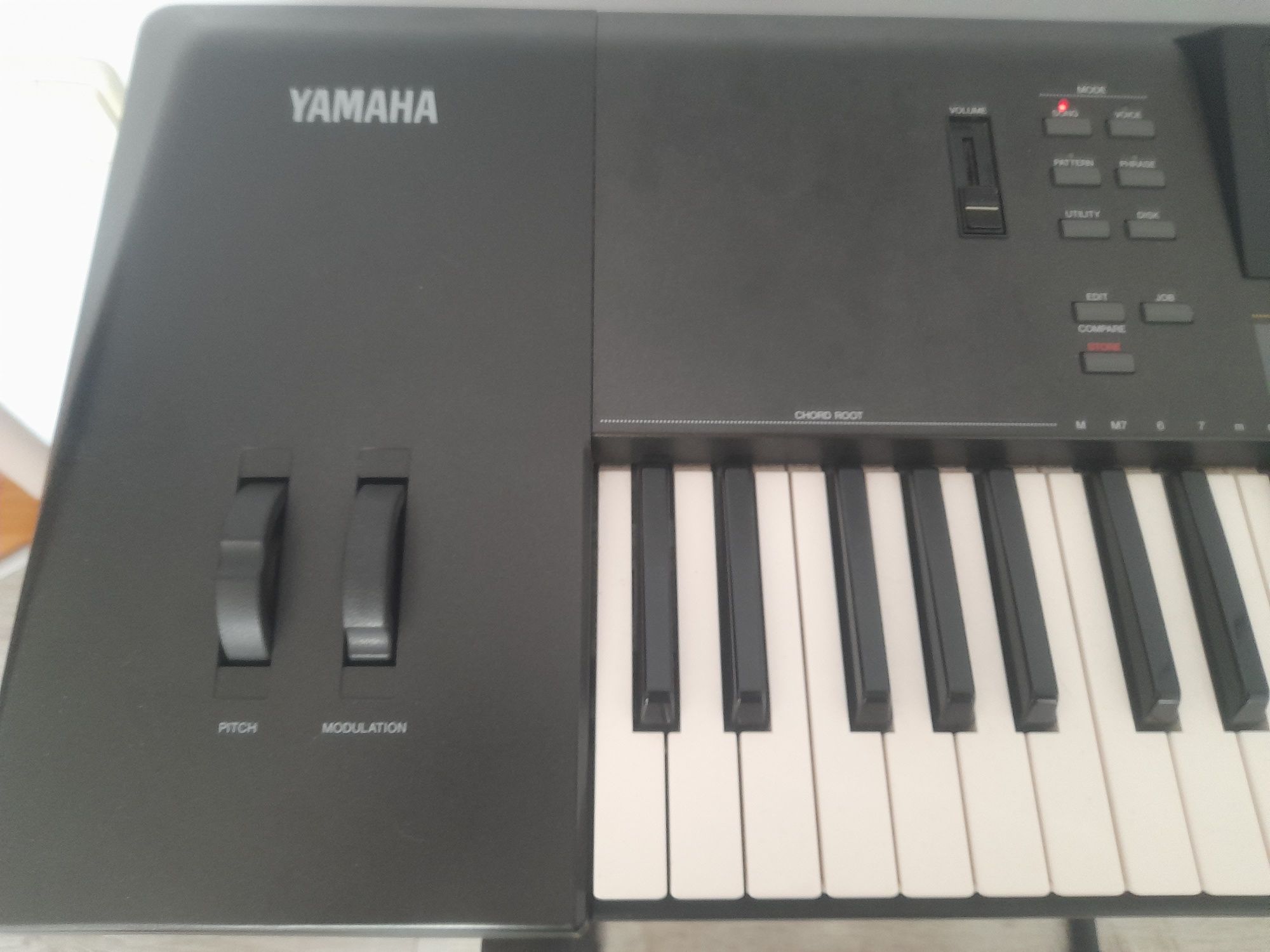YAMAHA QS-300 workstation