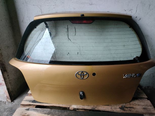 Toyota Yaris klapa tylna kolor złoty