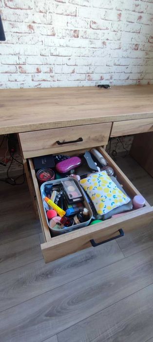 Biurko drewniane - duże, solidne, cichy domyk!