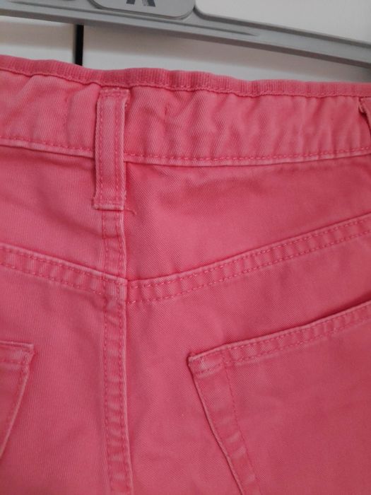 Koralowe spodenki szorty