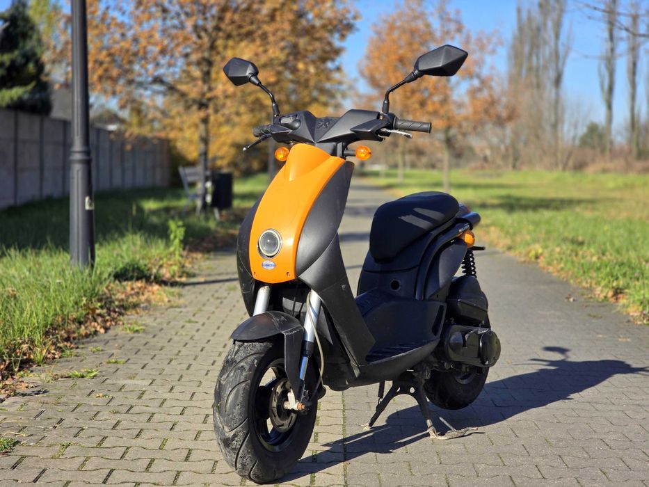 Peugeot Ludix SNAKE 50 2T na wysokiej oponie