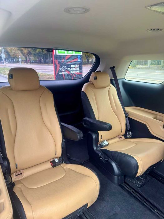 Kia Carnival 2021 2.2 дизель чорна