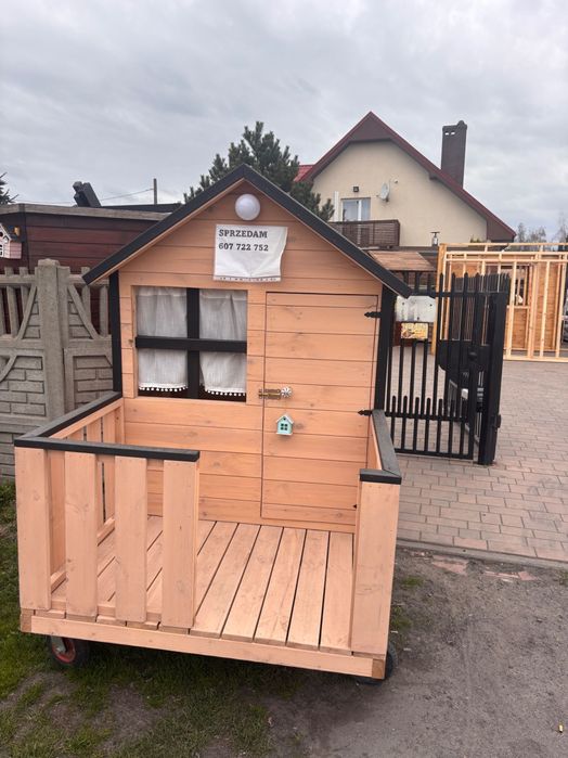 Domek drewniany dla dziecka, plac zabaw, prezent na zajączka,