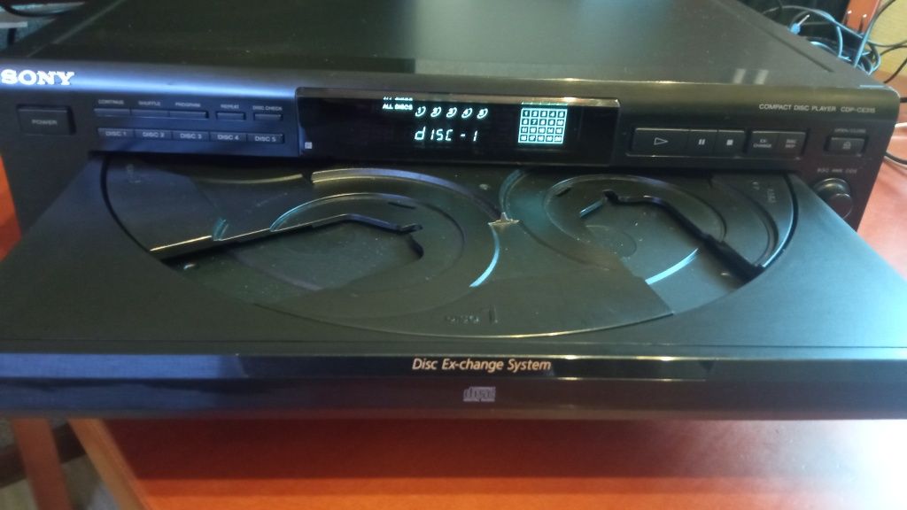 Zmieniarka odtwarzacz CD Sony CDP-CE315
