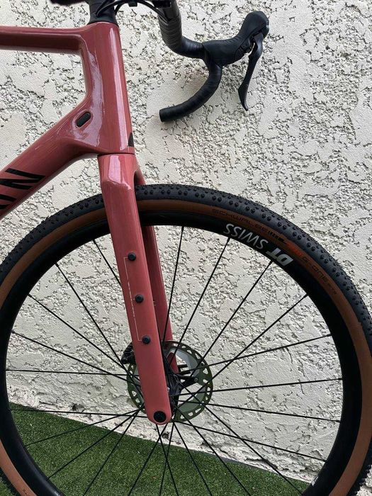 У продажу карбоновий гравійний велосипед Shimano GRX 820 1х12s