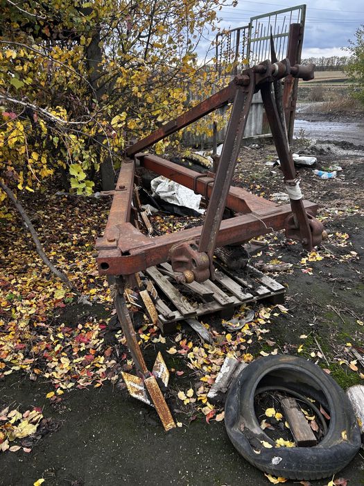 Продам плуг ПЛН 4-35 (70см) + стойки !Торг!