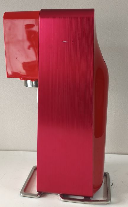 SodaStream czerwony saturator do wody.