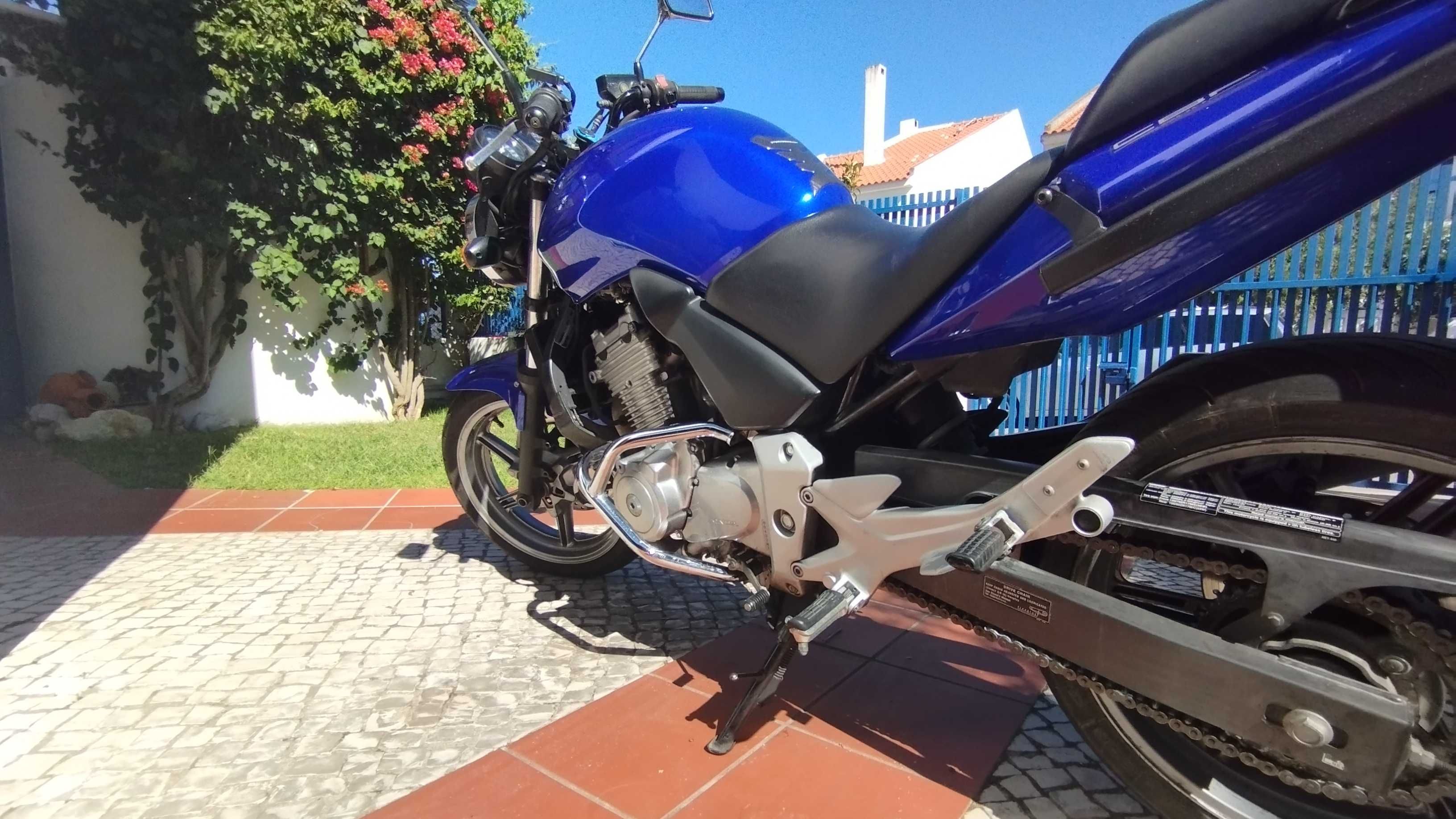 Honda CBF500 de 2005, 80mil km