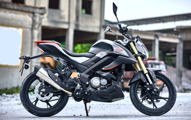 QJmotor  SRK 125 S ABS  15 KM Promocja moto Puck Hel Lębork Benelli