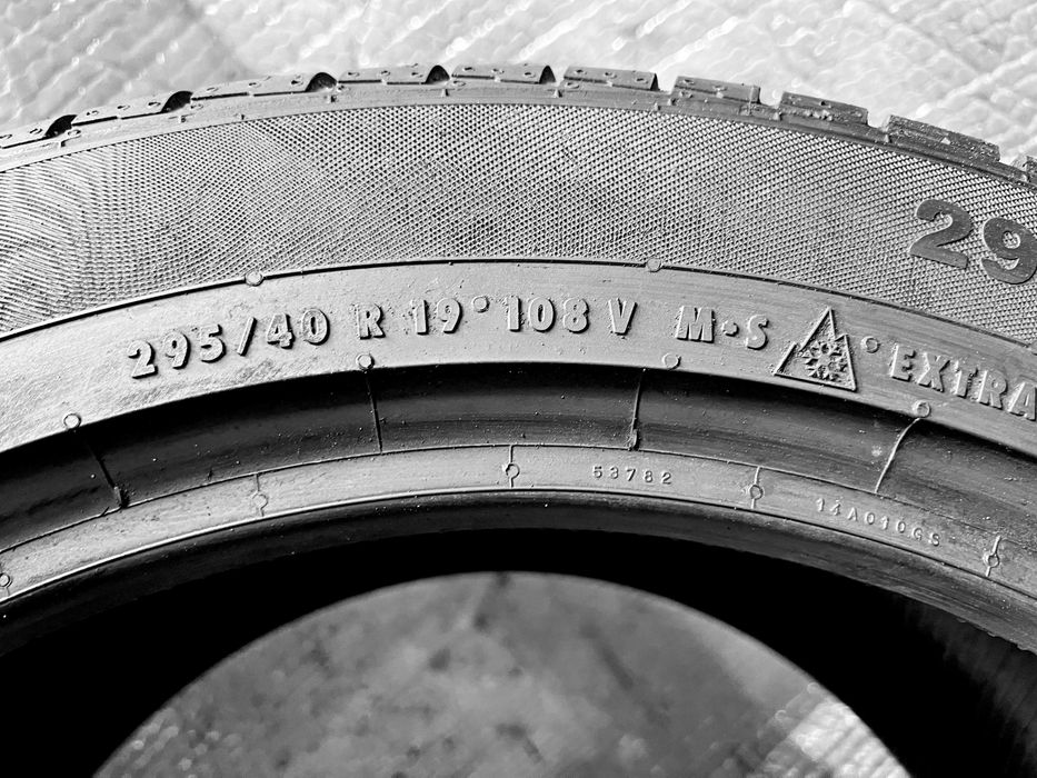 Шини Б/в 295.40.19 пара Continental