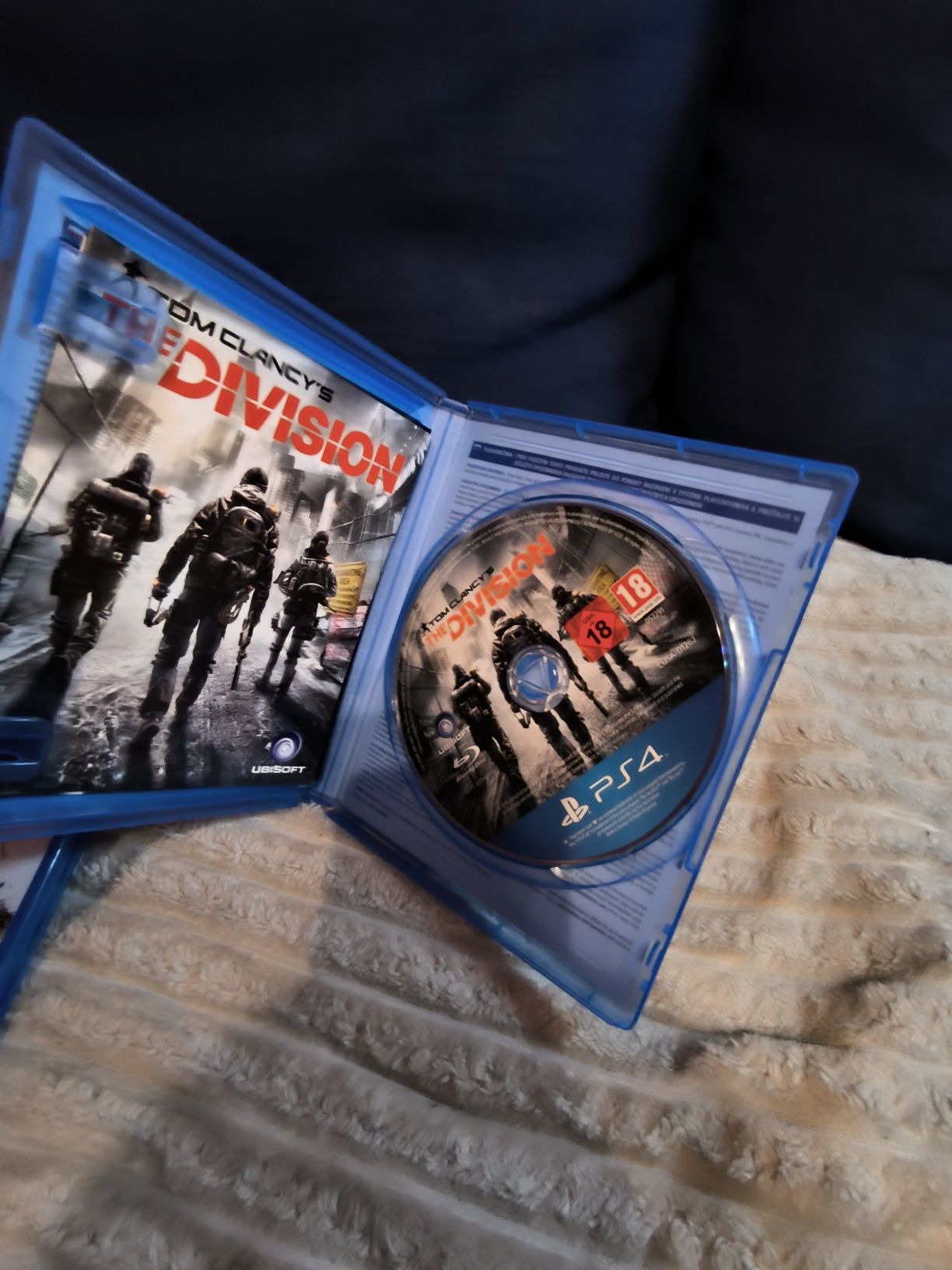 Dwie gry na PS4 stan idealny