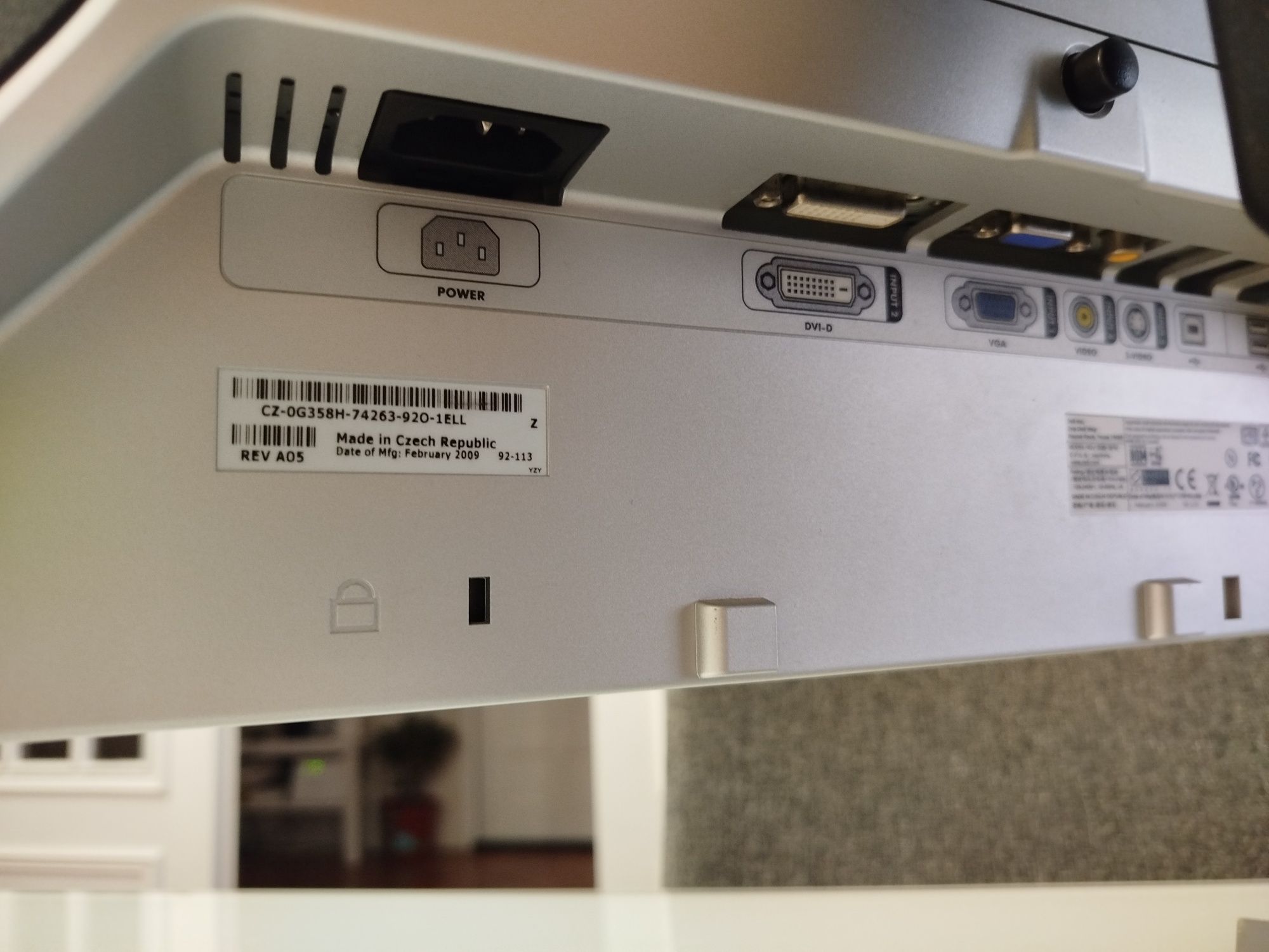 Monitor Dell - 19"