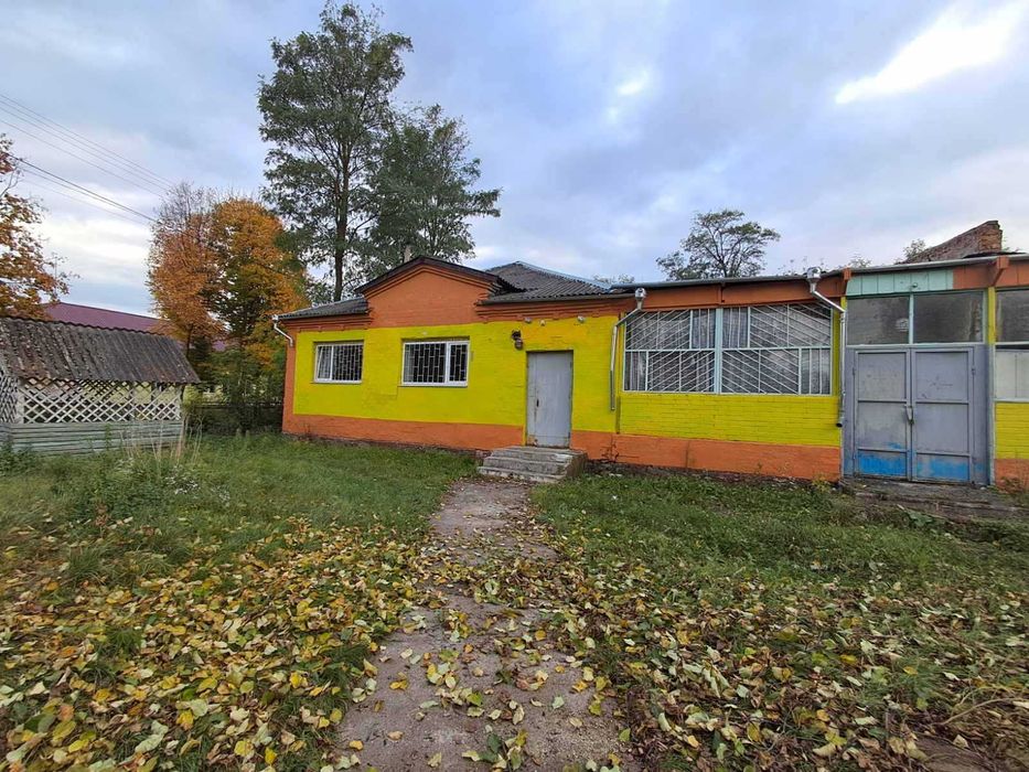 Продаж комерційного приміщення в с. Невірків, Рівненського р-ну