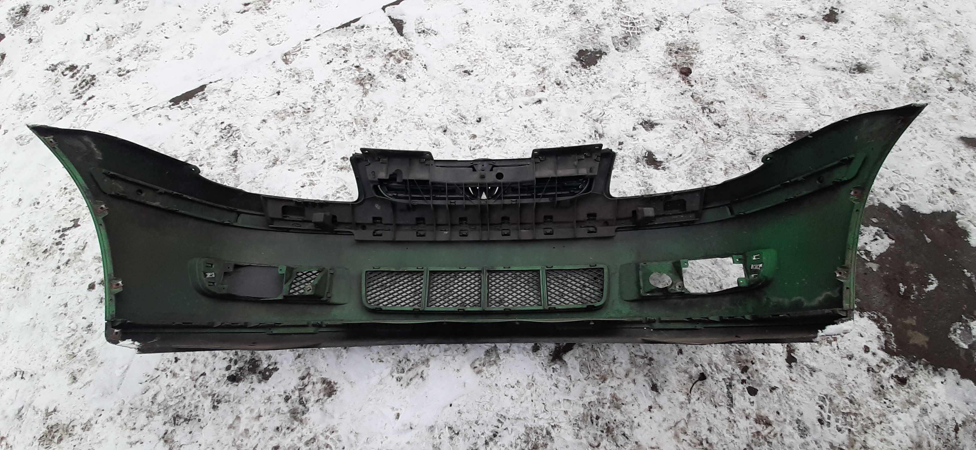 Zderzak przód vw polo III 6N2 2000r kod lakieru LA6C